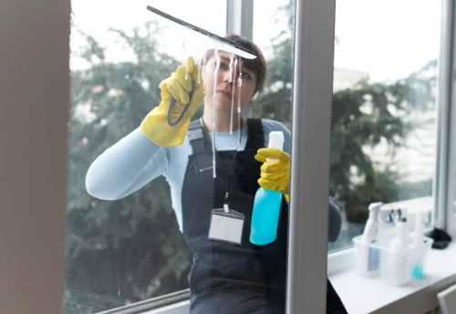 Nettoyage de vitres intérieures et extérieures à Saint-Pabu